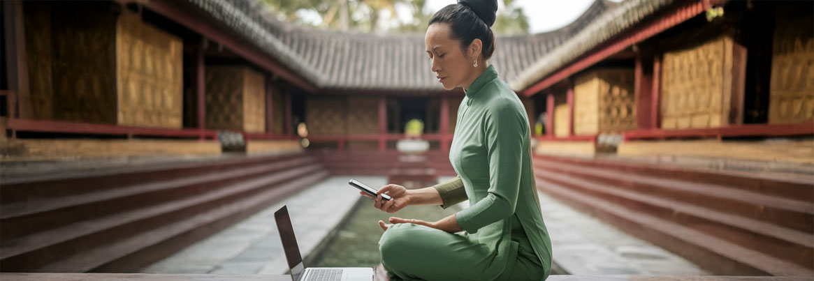 Artificial Intelligence Websites vs. professional web design: which one is better?